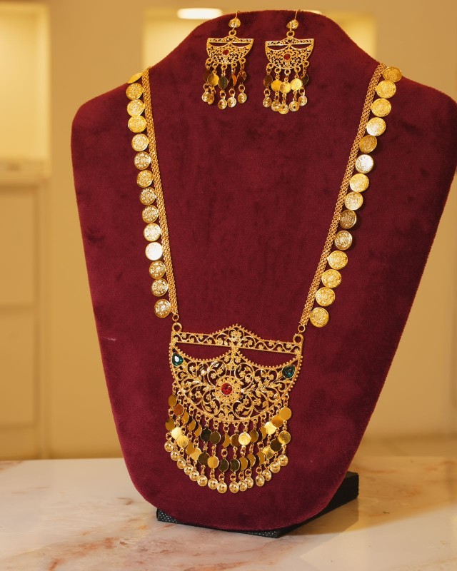طقم مطلي ذهب