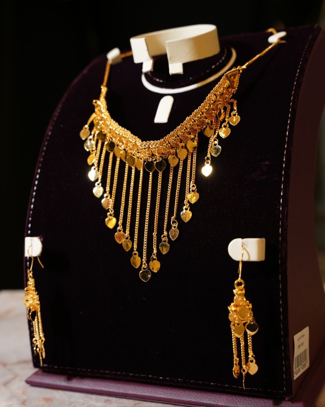 خناقة مطلي ذهب