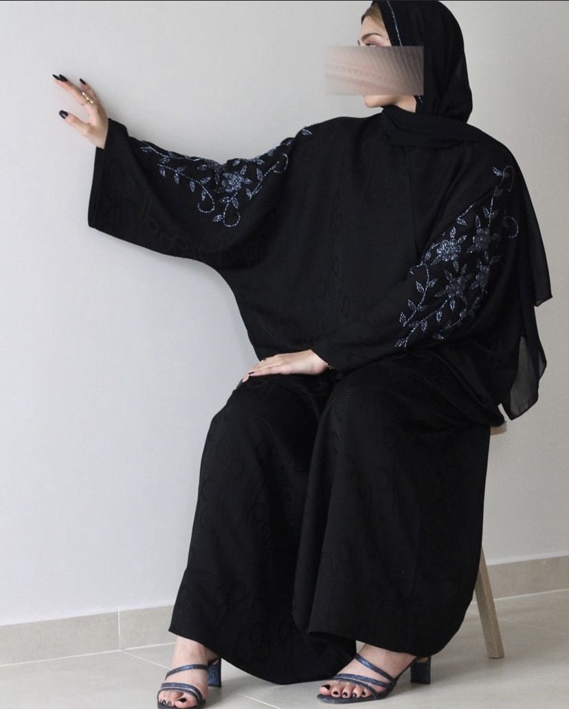 عباية راقية عصرية