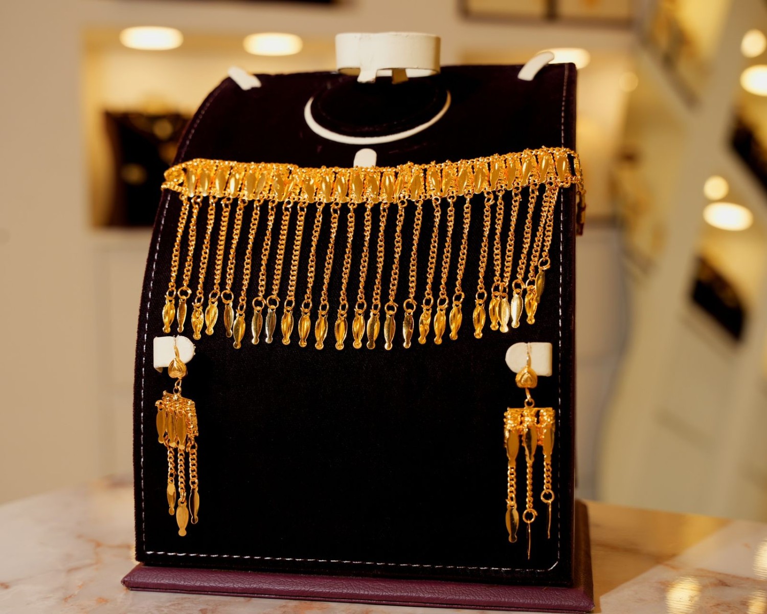 خناقة مطلي ذهب